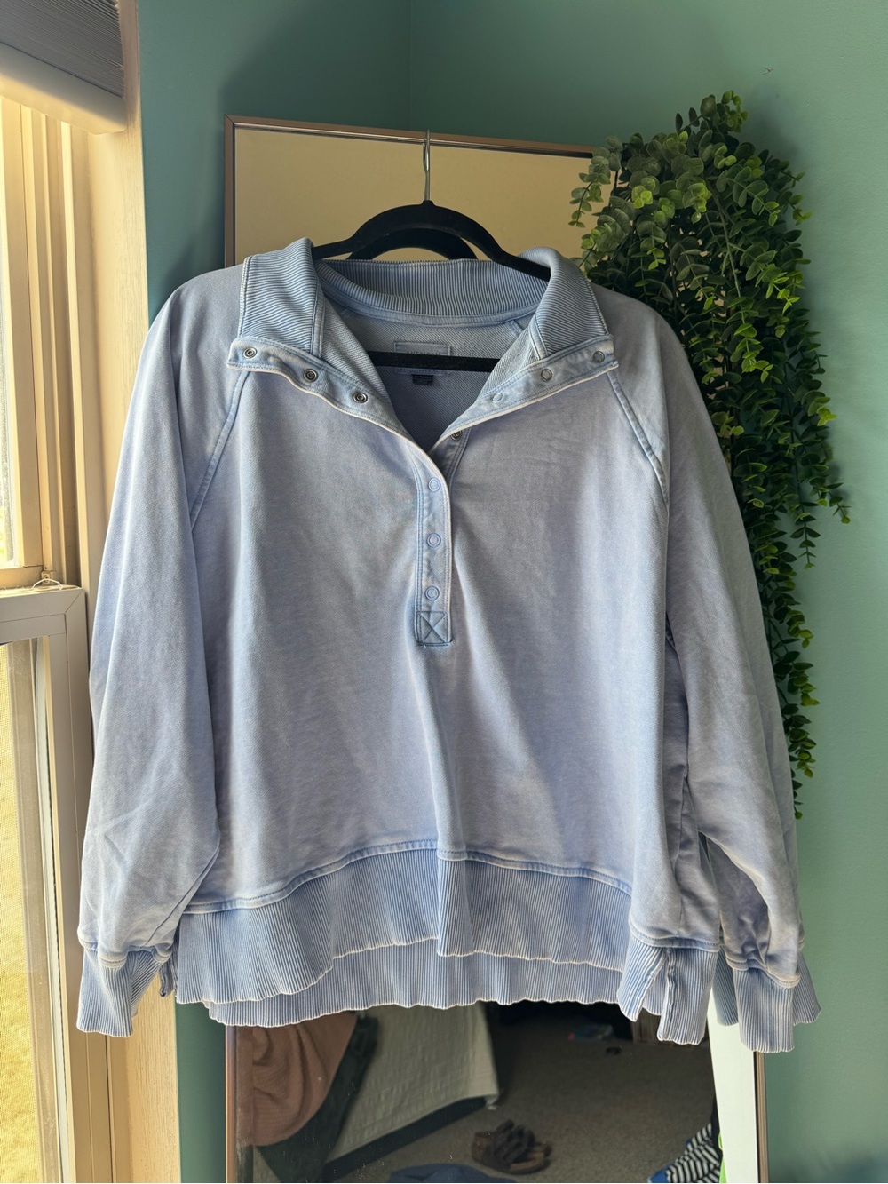 American Eagle Light Blue Women's Pullover Henley Sweatshirt